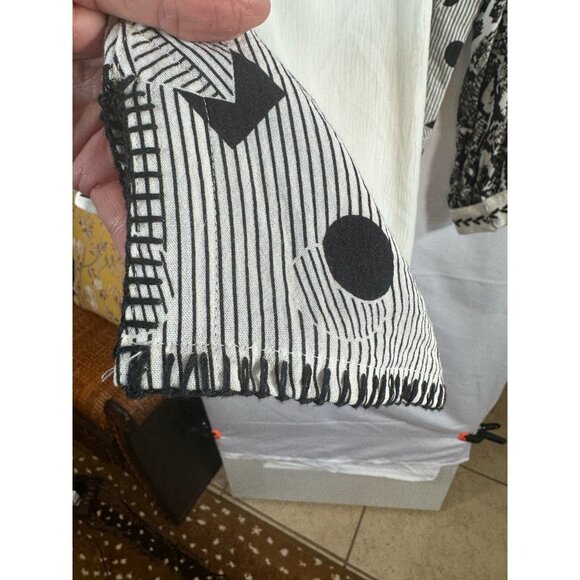John Mark Geometric Embroidered Black White Lace Boho Blouse Flounce Sleeve M - Picture 11 of 11